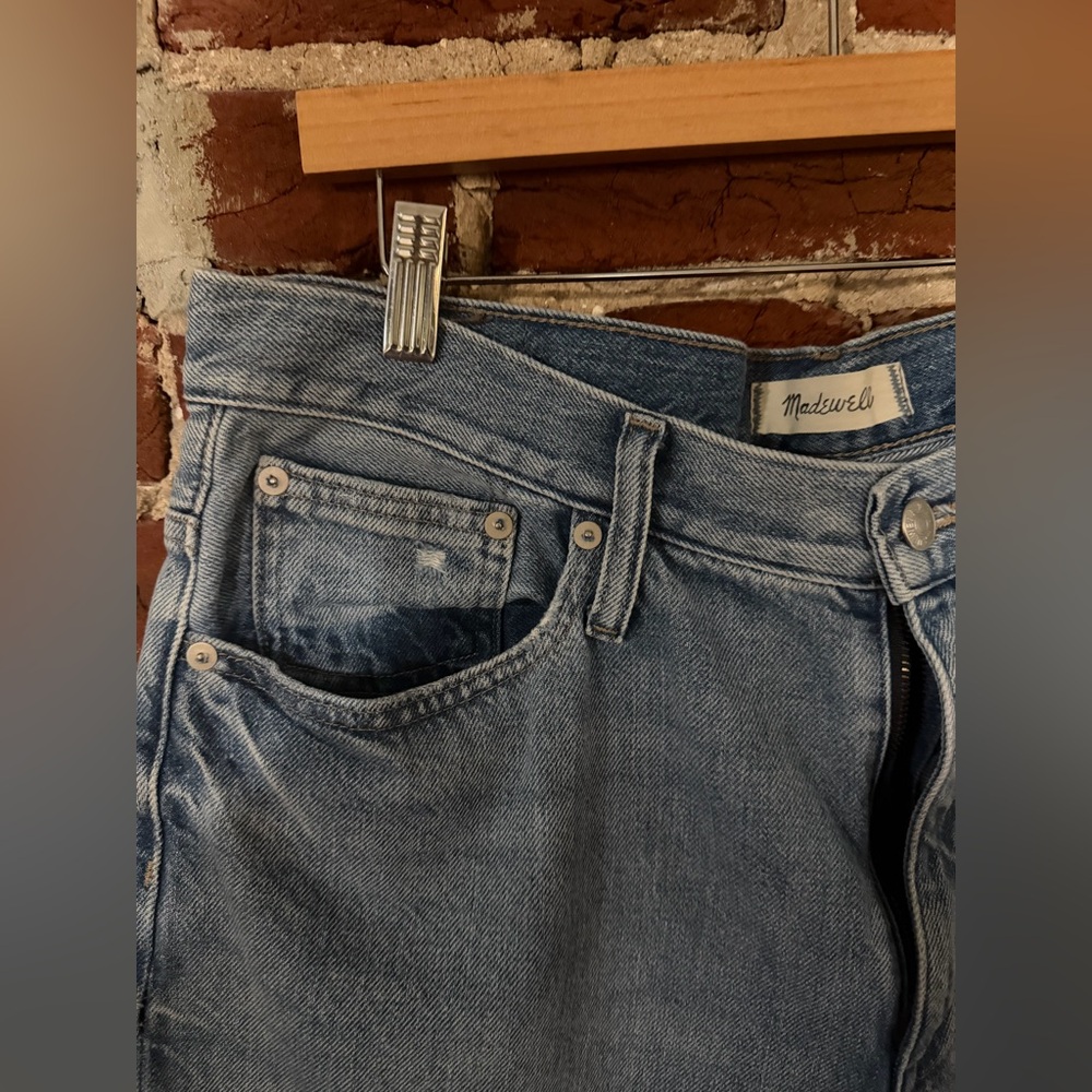 Madewell Mom Jean in Gilford Wash - Size 32 - Picture 6 of 7